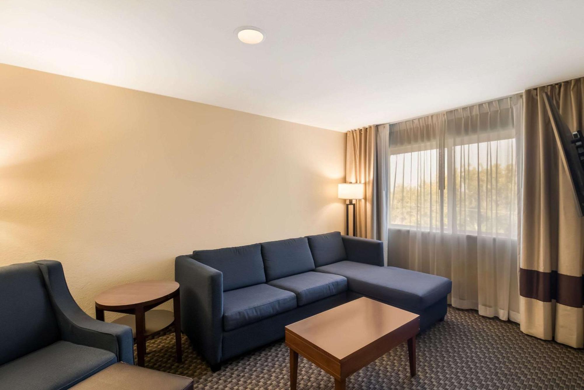 Comfort Inn פורט מורגן מראה חיצוני תמונה